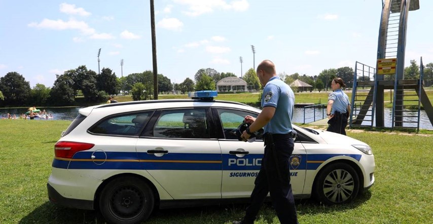 Vozač u Karlovcu srušio znak, ljudi pomogli policiji da otkrije njegov identitet