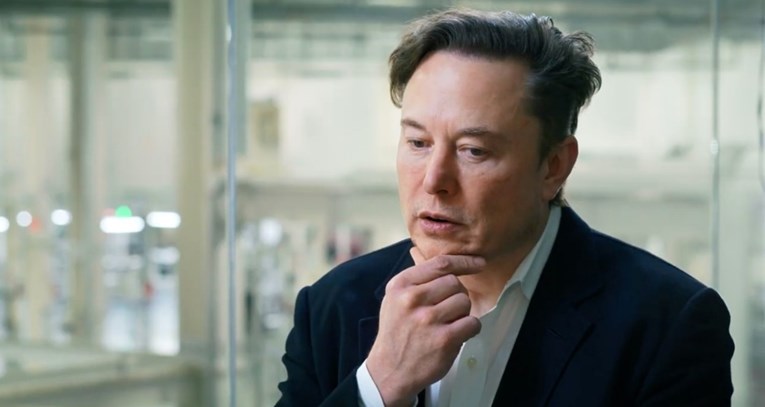 Musk: Imam super loš osjećaj oko ekonomije, treba pauzirati zapošljavanje u svijetu