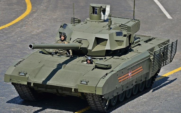 Britanski obavještajci: Rusija vjerojatno šalje ove tenkove u Ukrajinu, ali...