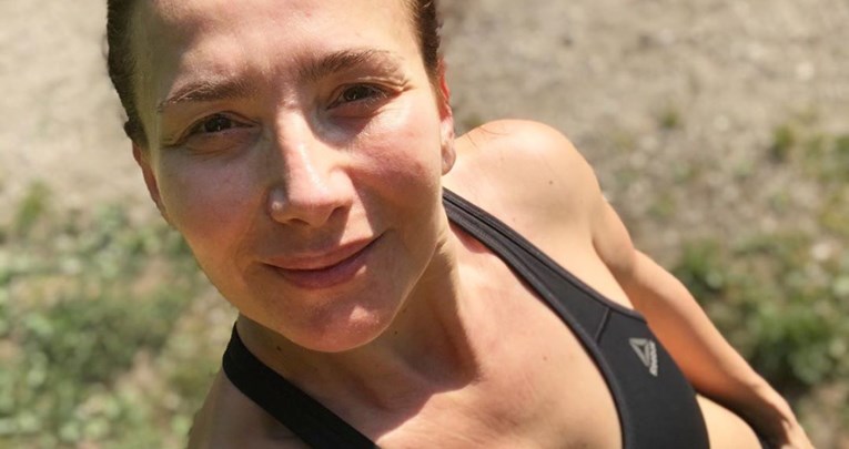 Ecija Ojdanić sve nasmijala novim treningom kojem se posvetila: Motika fitness