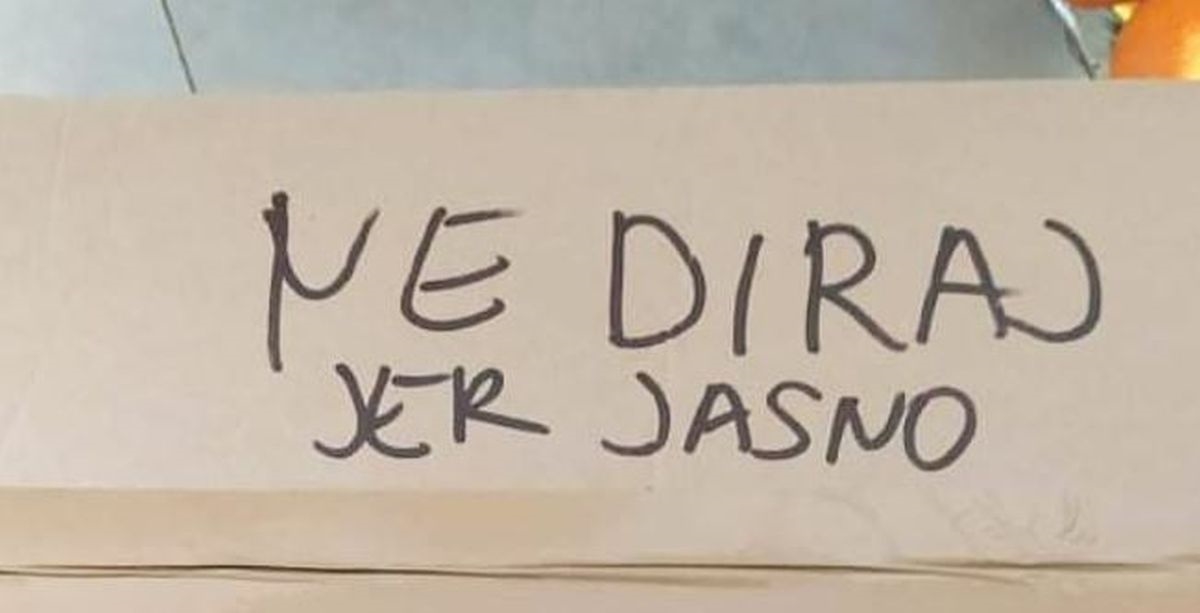 Natpis pun pogrešaka na kutiji u dalmatinskoj mesnici predmet je šala na Fejsu