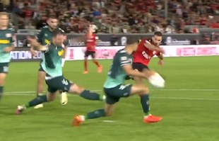 Hrvatski golgeter teško oštećen ispao iz druge Bundeslige. Pogledajte grešku suca