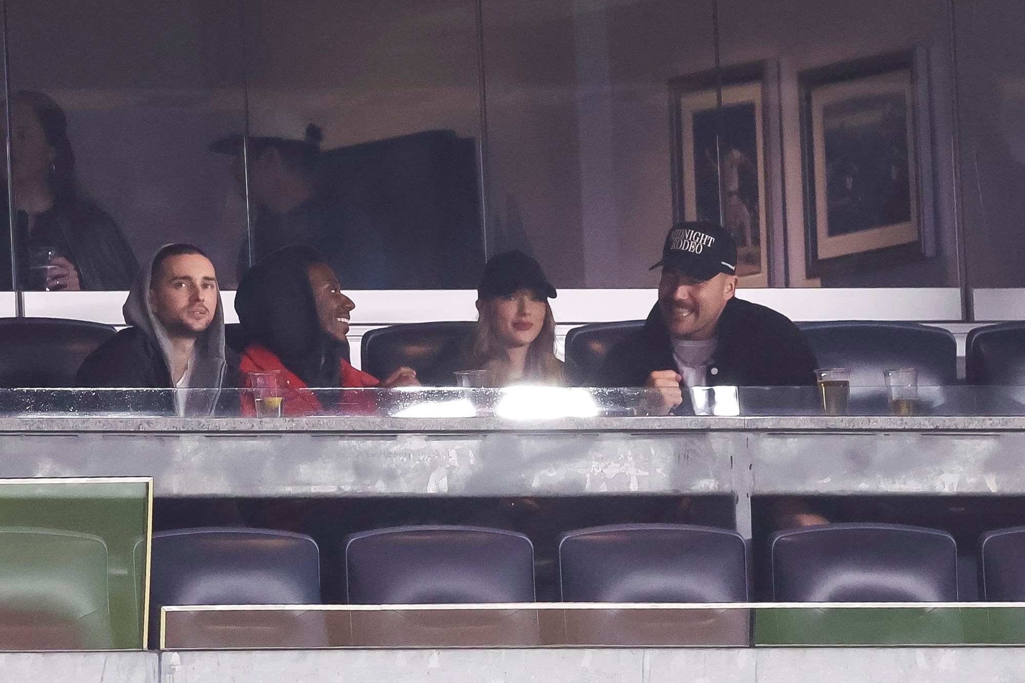Taylor Swift podržala Travisa Kelceja na otvorenju njegovog restorana