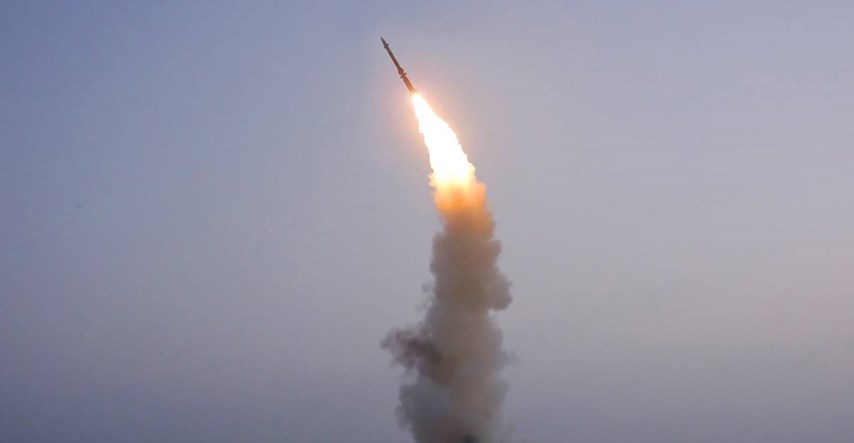 FOTO Sjeverna Koreja ispalila novu protuzračnu raketu