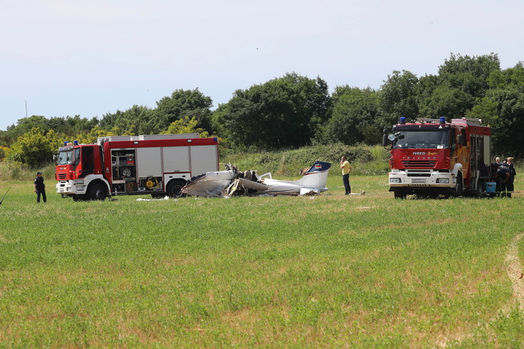 Stižu prve snimke i fotografije mjesta pada malog aviona kod Medulina