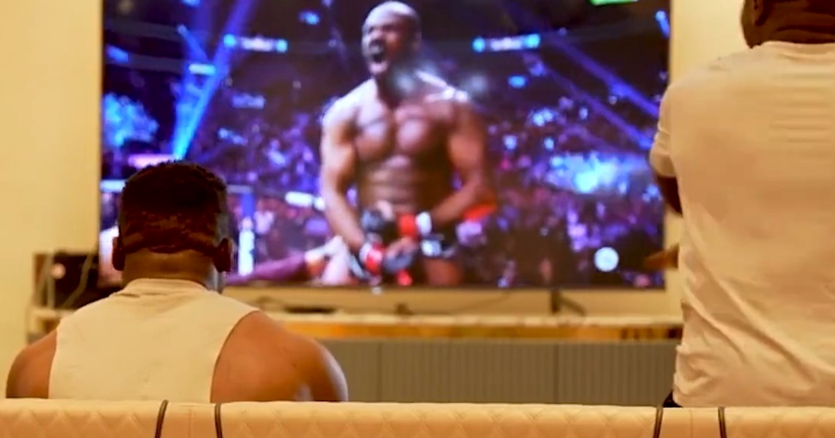 Pogledajte kako je Ngannou reagirao kad je vidio kako je lako Jones riješio Ganea
