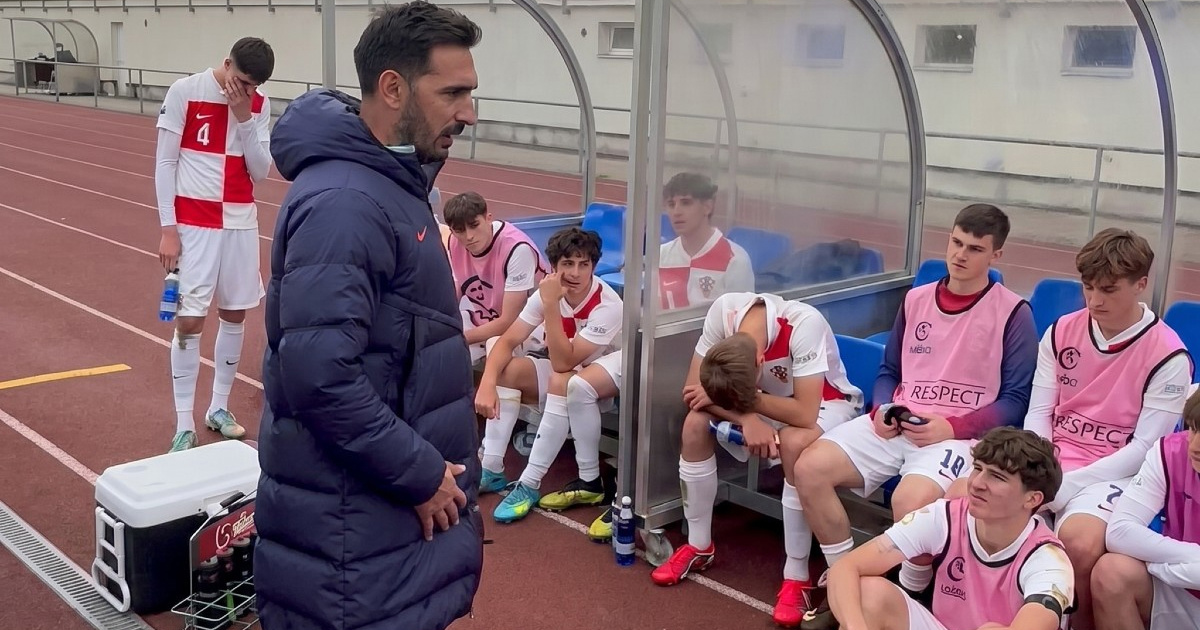 Pogledajte kako je hrvatski izbornik tješio igrače nakon ispadanja s U-17 Eura