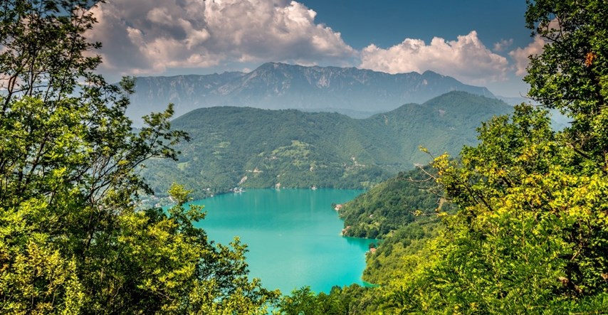 Predivno jezero u susjednoj Bosni i Hercegovini idealna je destinacija za odmor