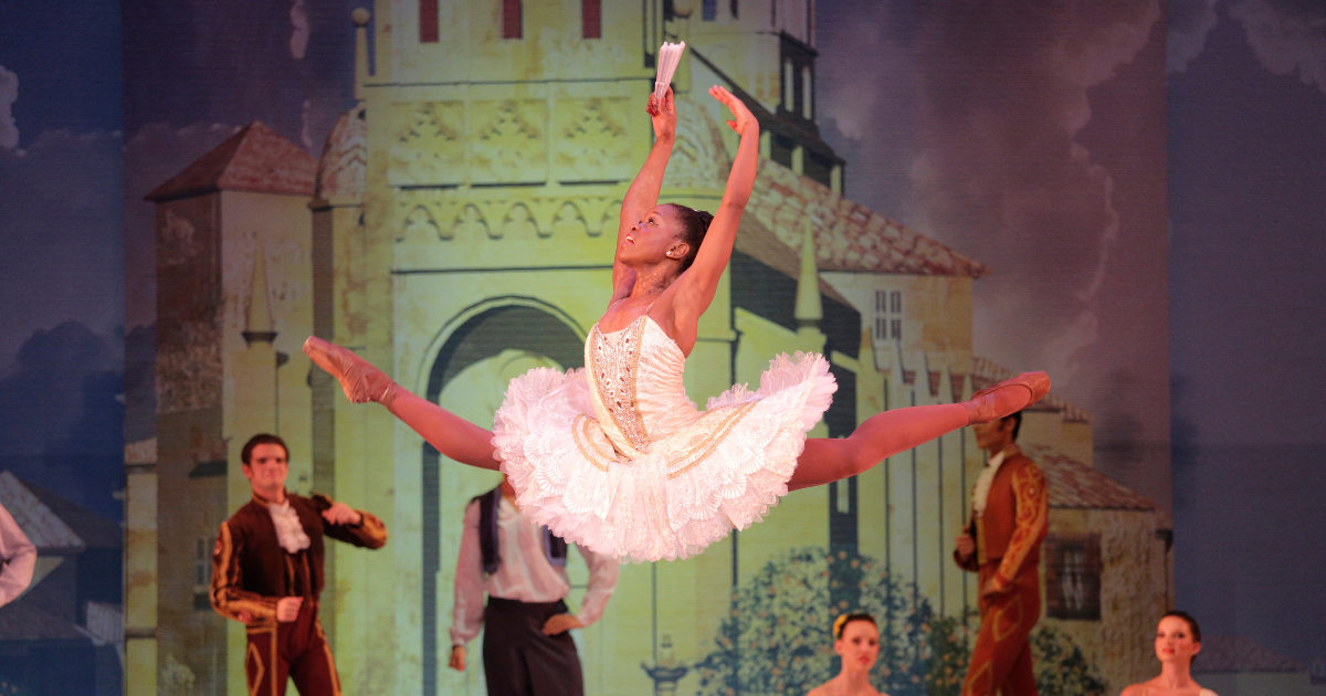 Preminulu balerinu zvali đavoljim djetetom, a onda joj posvojenje dalo novi život