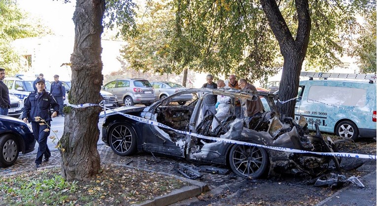 FOTO U Osijeku usred noći izgorio Audi SQ7 u vlasništvu poduzetnika