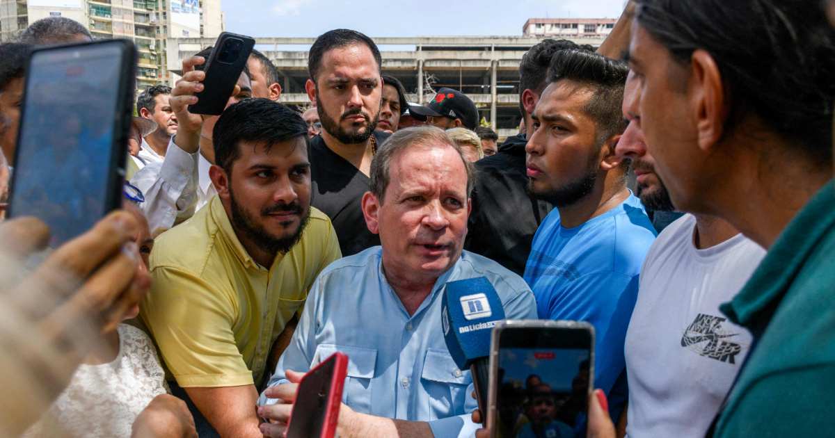 Madurova nasljednica popušta. Stotine zatvorenika izlaze na slobodu