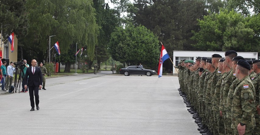 Anušić ispratio hrvatske vojnike u misiju na Kosovo, Milanović otkazao dolazak