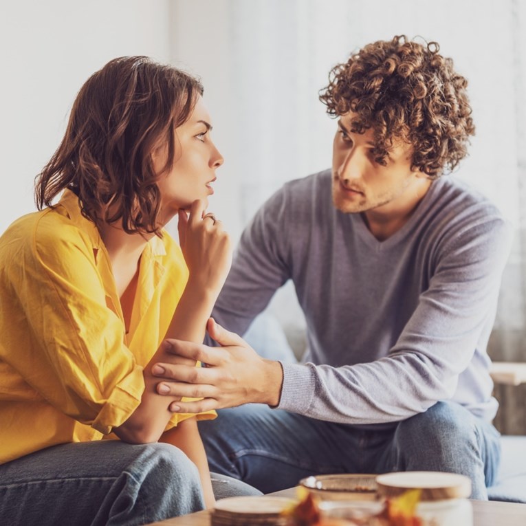 3 znaka da ste u ljubavnom odnosu s istinski dobrim slušateljem, prema psihologiji