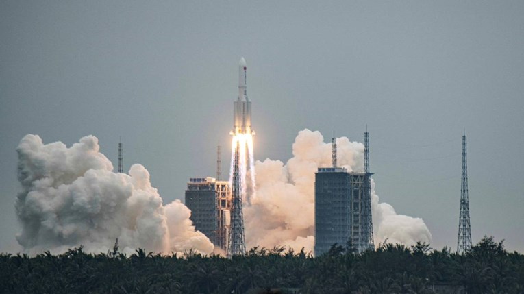 Zbog krhotina kineske rakete Španjolska zatvorila dio zračnog prostora