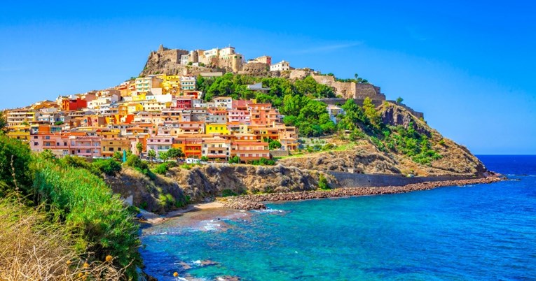 Talijanska vlada nudi 15.000 eura i kuću za 1 euro onome tko se preseli na Sardiniju
