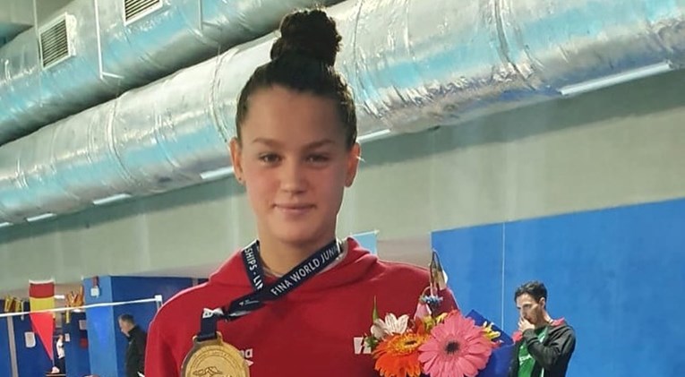 Plivačica Jana Pavalić je svjetska juniorska prvakinja