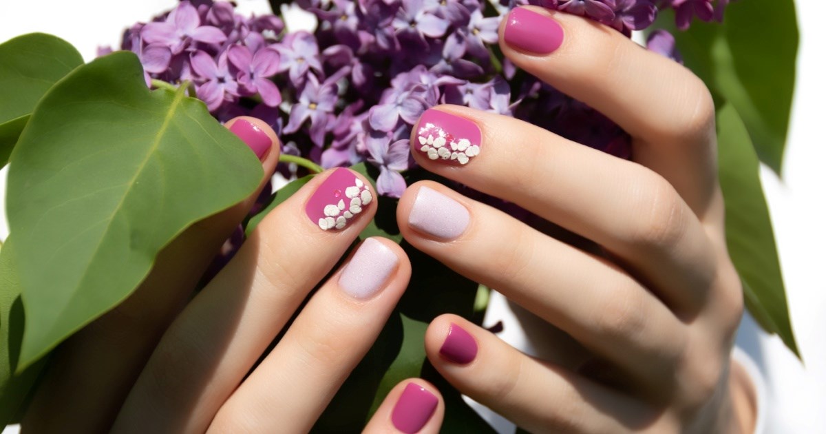 Zašto je bazni lak ključan korak za savršenu manikuru?