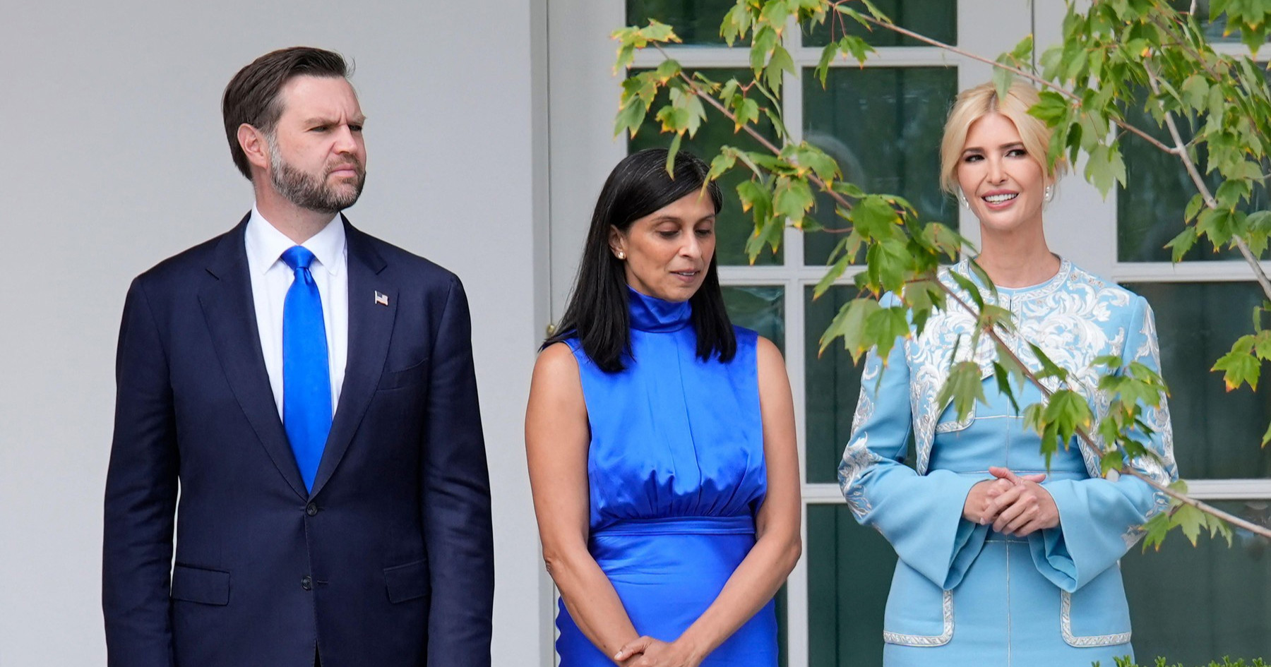 Čitačica s usana otkrila što je Vance govorio supruzi i Ivanki Trump na prijemu Xija