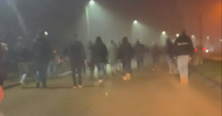 Četrnaest navijača Hajduka prenoćit će u pritvoru u Tuzli nakon sukoba s Delijama