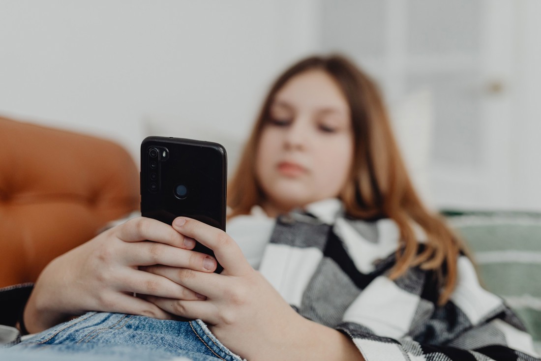 Istraživanje: Djeca koja rano dobiju mobitel imaju veće izglede za jedan problem