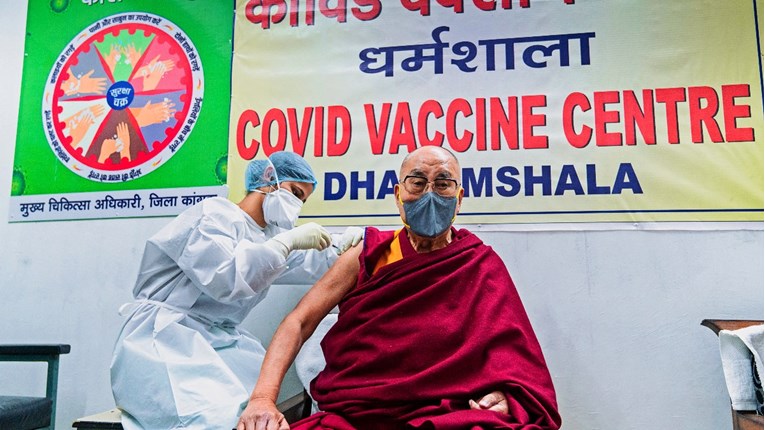 Zbog porasta zaraze Indija proširuje kampanju cijepljenja