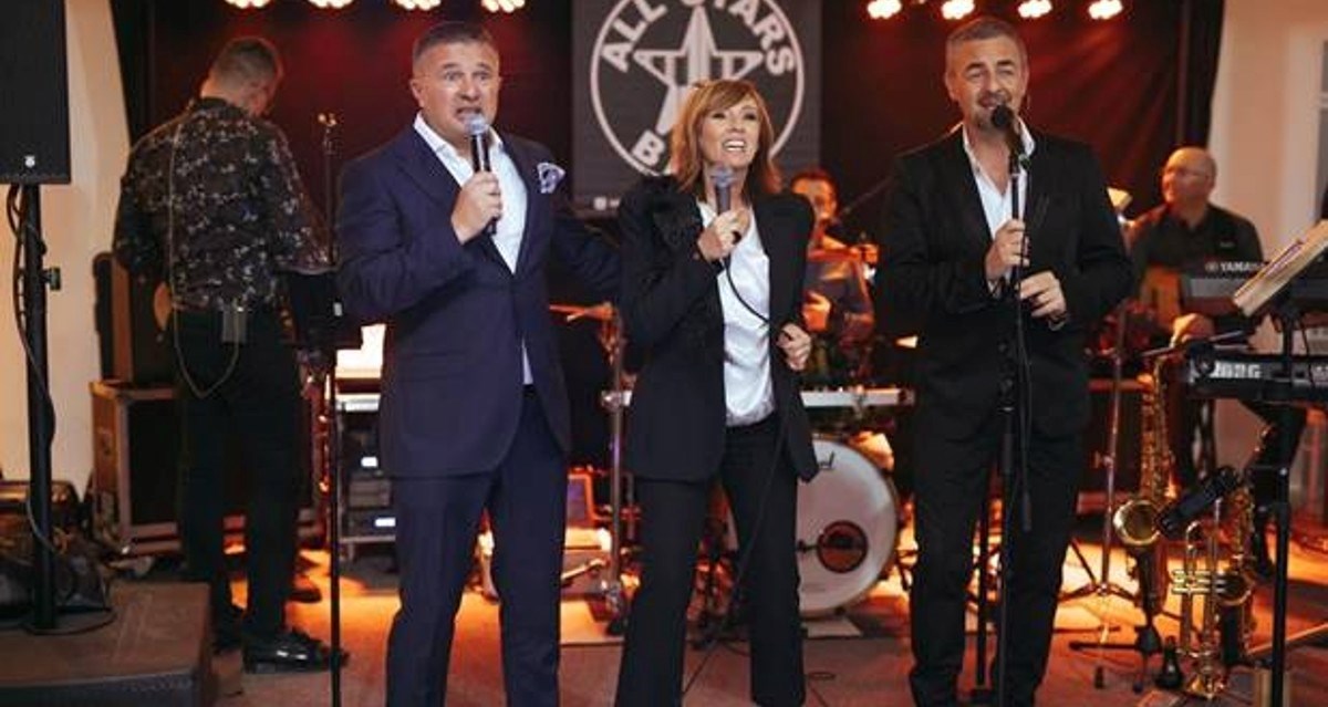 Sandi Cenov iznenadio kćer svojih prijatelja na vjenčanju: "Deda se ne da"