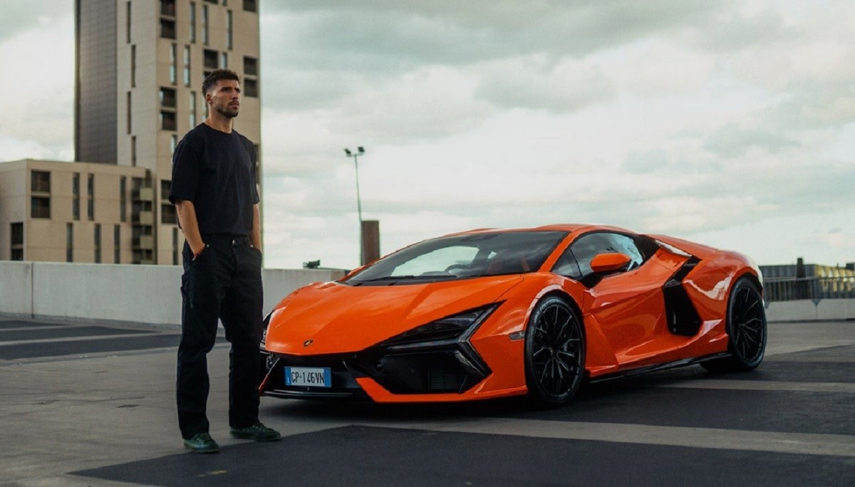 Lamborghini je omiljen među nogometašima. Portugalski stoper ga je posebno nahvalio
