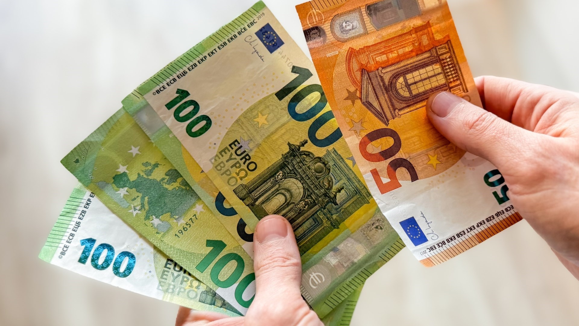 Znate li popularan način da zaštitite novac od inflacije? Nije štednja, ni nekretnina