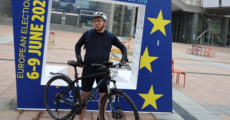 Glavašević krenuo biciklom iz Bruxellesa u Zagreb. Putovat će više od 1500 km