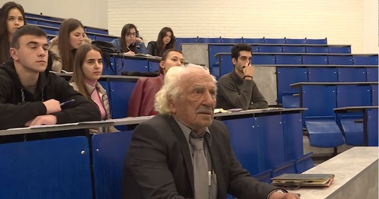 Crnogorac upisao fakultet u 88. godini: Mi stari nismo za bacanje
