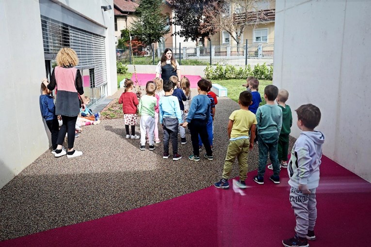 U Zagrebu 7069 djece upisano u gradske vrtiće, 1061 dijete ostalo neupisano