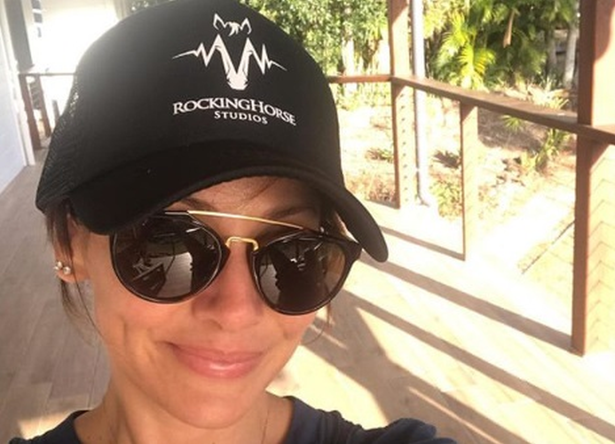 Omiljena 44-godišnja pjevačica iznenadila objavom: "Čekam svoje prvo dijete"