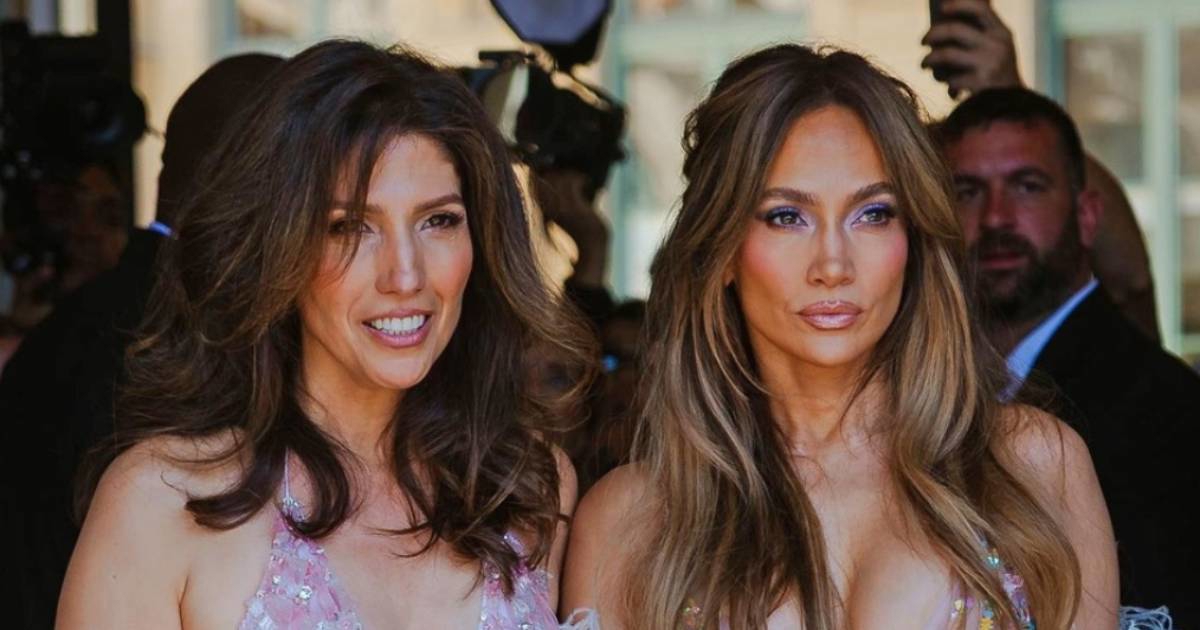 Jennifer Lopez u Parizu pozirala s mlađom sestrom koja nije često u javnosti