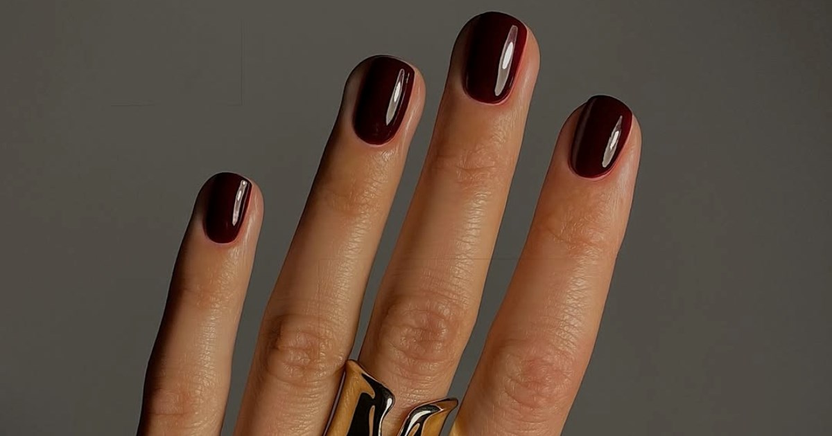 Nokti u boji pinot noira: Najpopularnija zimska manikura