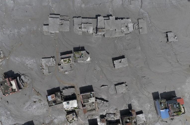 Nepal i Kina upozoravaju na nove poplave, prijeti izlijevanje dva jezera