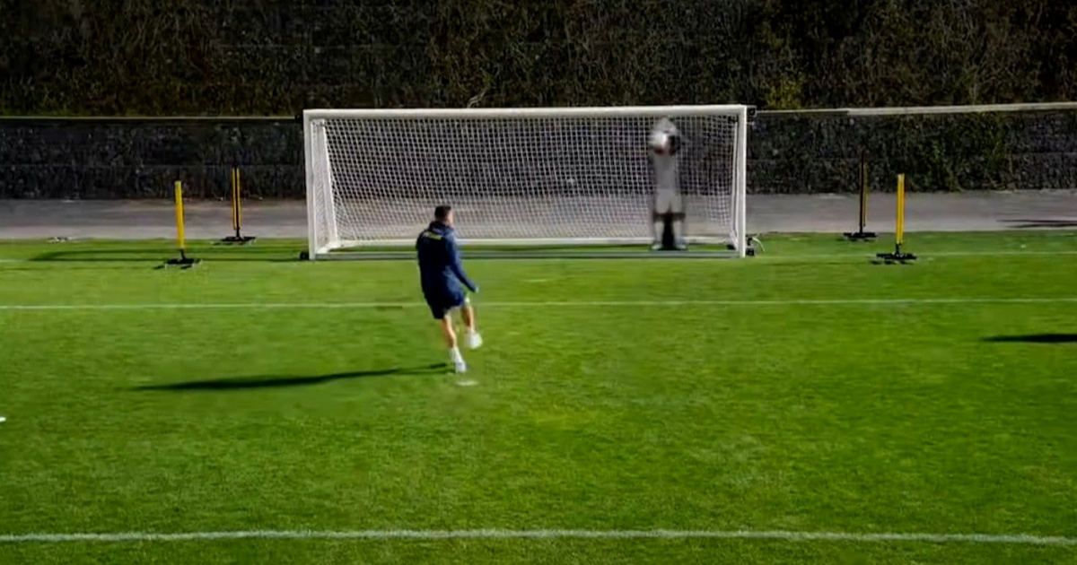 Ronaldo protiv nesavladivog golmana-robota. Pogledajte kako je završilo