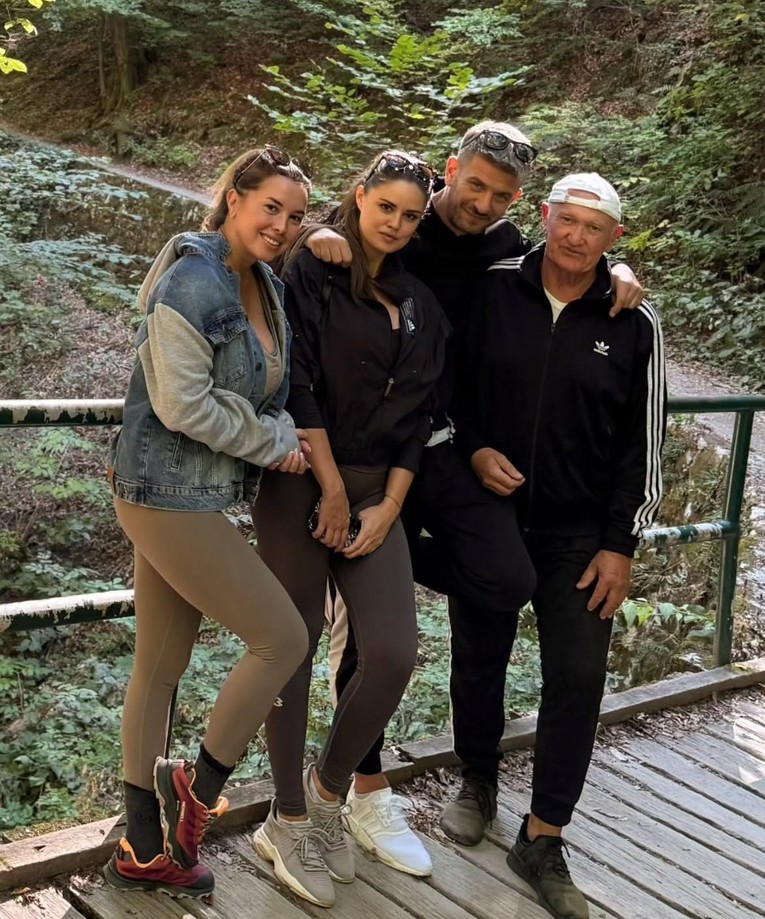 Nives Celzijus bila na izletu s Dinom Drpićem i njegovom partnericom: "Happy family"