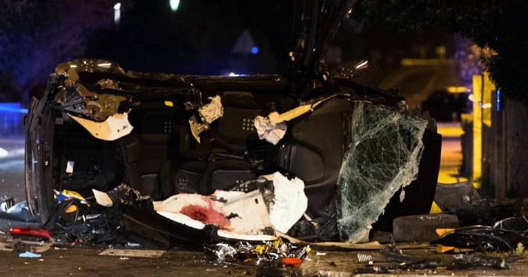 Detalji nesreće: Tinejdžer u Mercedesu nije stao na znak STOP, poginula dva mladića