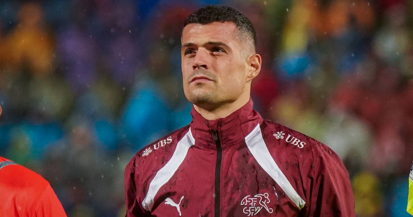 Xhake čestitao Dan neovisnosti Kosovu i stavio krivu zastavu. Dio navijača bijesan