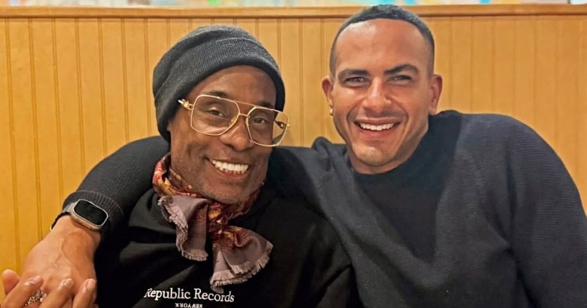 Nakon razvoda, Billy Porter ponovno ljubi. Objavio fotku s novim dečkom