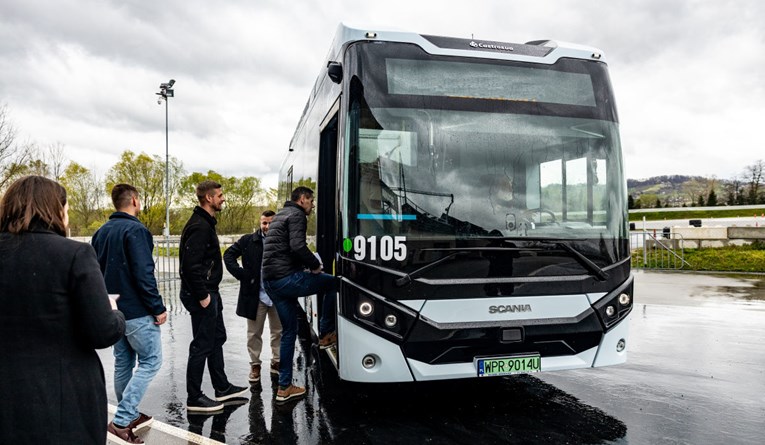 Scania i službeno u Hrvatskoj nudi gradske autobuse koji voze isključivo na struju