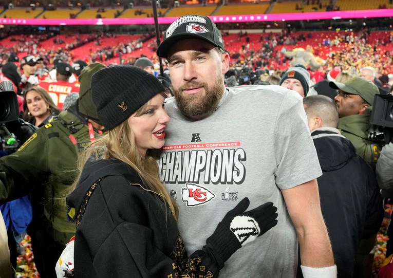 Kako je Travis Kelce reagirao kad su ljudi izviždali Taylor Swift na Super Bowlu?