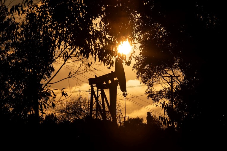 Cijene nafte prošloga tjedna pale više od 5 posto