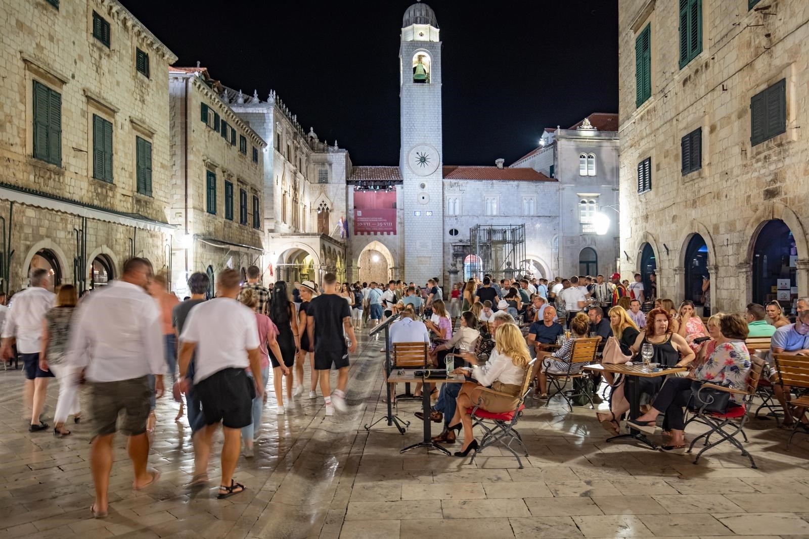 Dubrovčani se vesele prvom gej baru: "Nikad mi kuća nije bila čišća nego nakon njih"