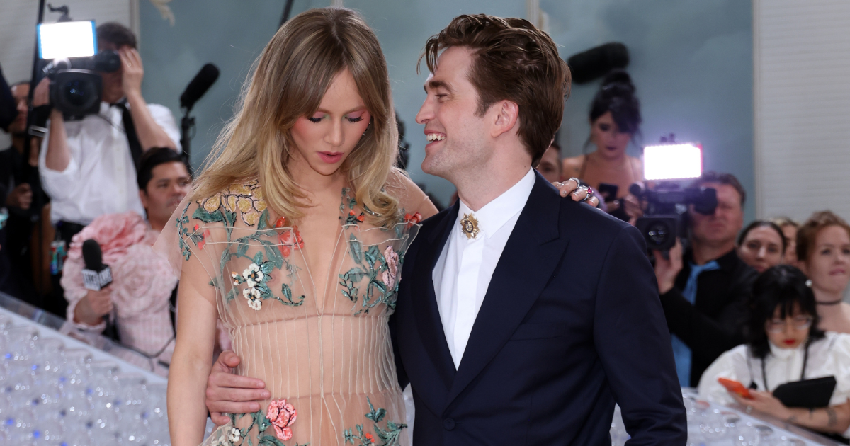 Suki Waterhouse i Robert Pattinson u tajnosti su dobili prvo dijete