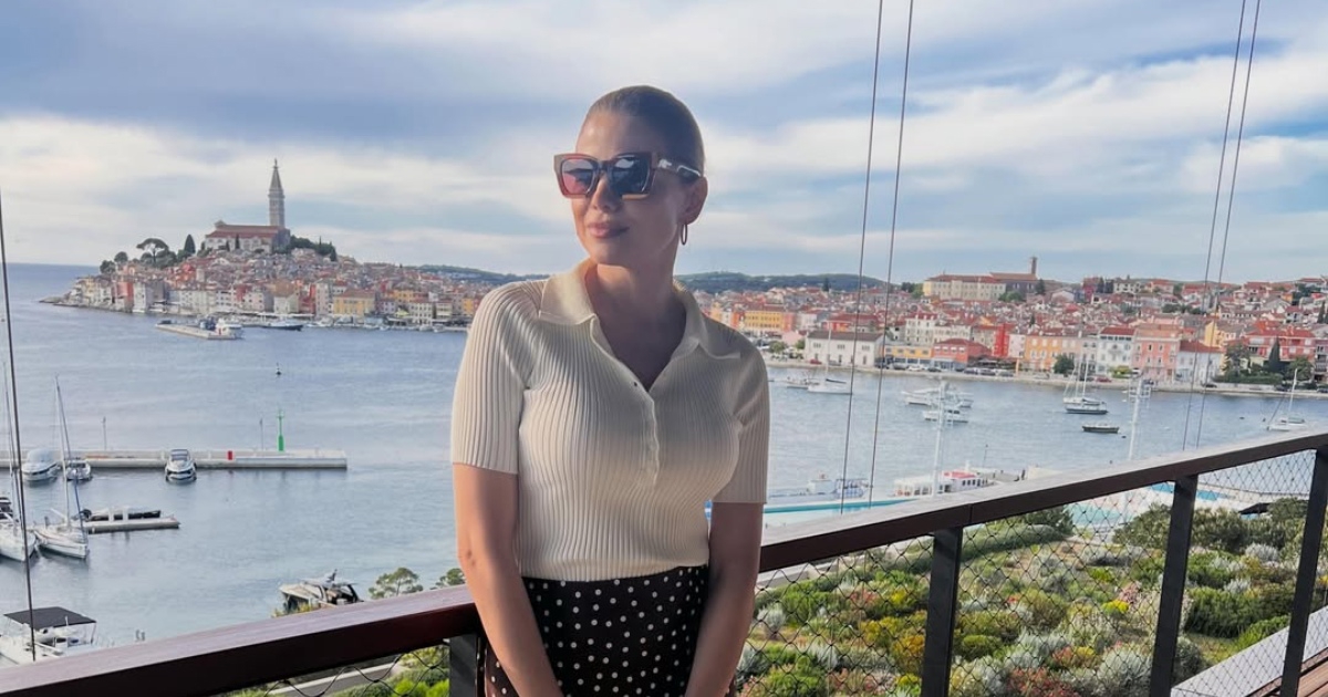 Točkasta midi suknja Lejle Filipović odličan je primjer tihog luksuza
