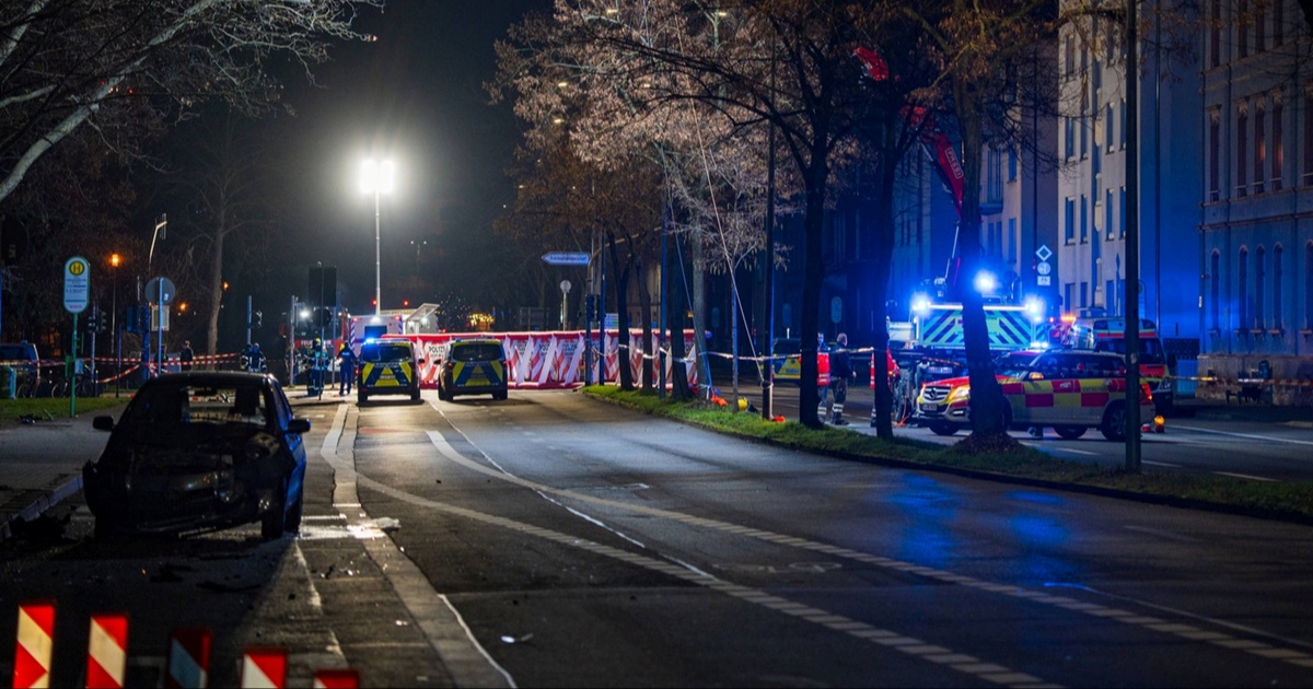 Azerbajdžanac se Audijem zabio u busnu stanicu u Njemačkoj. Troje ozlijeđenih