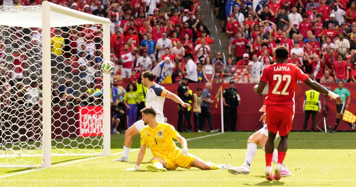 Hummels o potezu koji je spasio BiH: Svjetska klasa. U 90 posto slučajeva to je gol