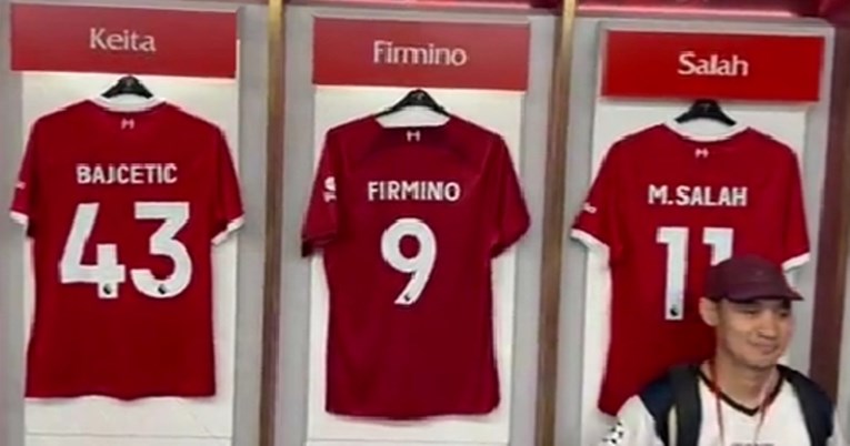 VIDEO Liverpool predstavljao nove dresove pa slučajno otkrio koji igrači su otpisani?