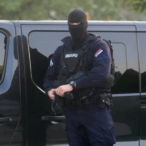 FBI upozorio Srbe: Učenik u Subotici istražuje izradu bombe i spominje masakr